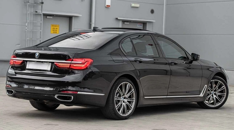 BMW Seria 7 cena 149000 przebieg: 255000, rok produkcji 2016 z Sejny małe 781